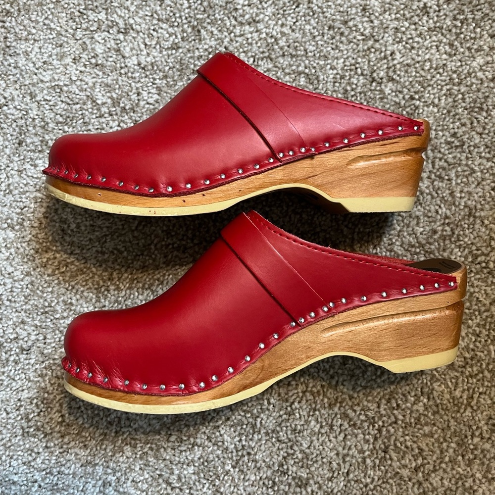 Troentorp Da Vinci Red Leather Clogs